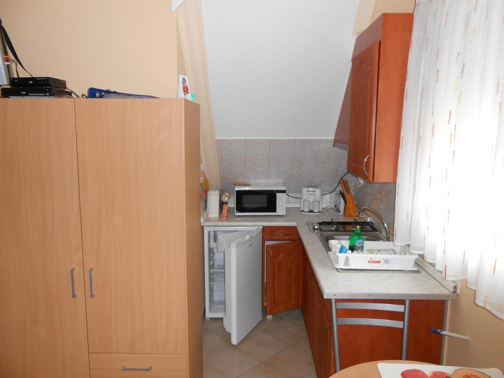 Kustanygyongye Vendeghaz Kehidakustany Lägenhet Exteriör bild